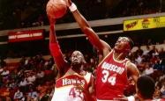 篮下禁飞區(qū)誰(shuí)做主？NBA盖帽神兽排行榜，第一竟不是(shì)奥拉朱旺？