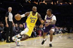 NBA｜湖人七连胜戛然而止 东契奇打出另類(lèi)准三双