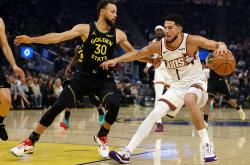 NBA重大误判！最後(hòu)50秒三(sān)次错漏判 勇(yǒng)士(shì)吃亏库裡(lǐ)仍率隊(duì)复仇(chóu)太阳
