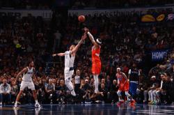 NBA杯：西部C組(zǔ)5队战绩都相(xiāng)同，快船(chuán)湖人争霸，1队已经出局了(le)