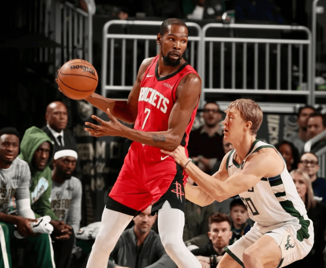 NBA战报｜火箭122-115逆转雄鹿，杜兰特31分7助，字母哥37分8板