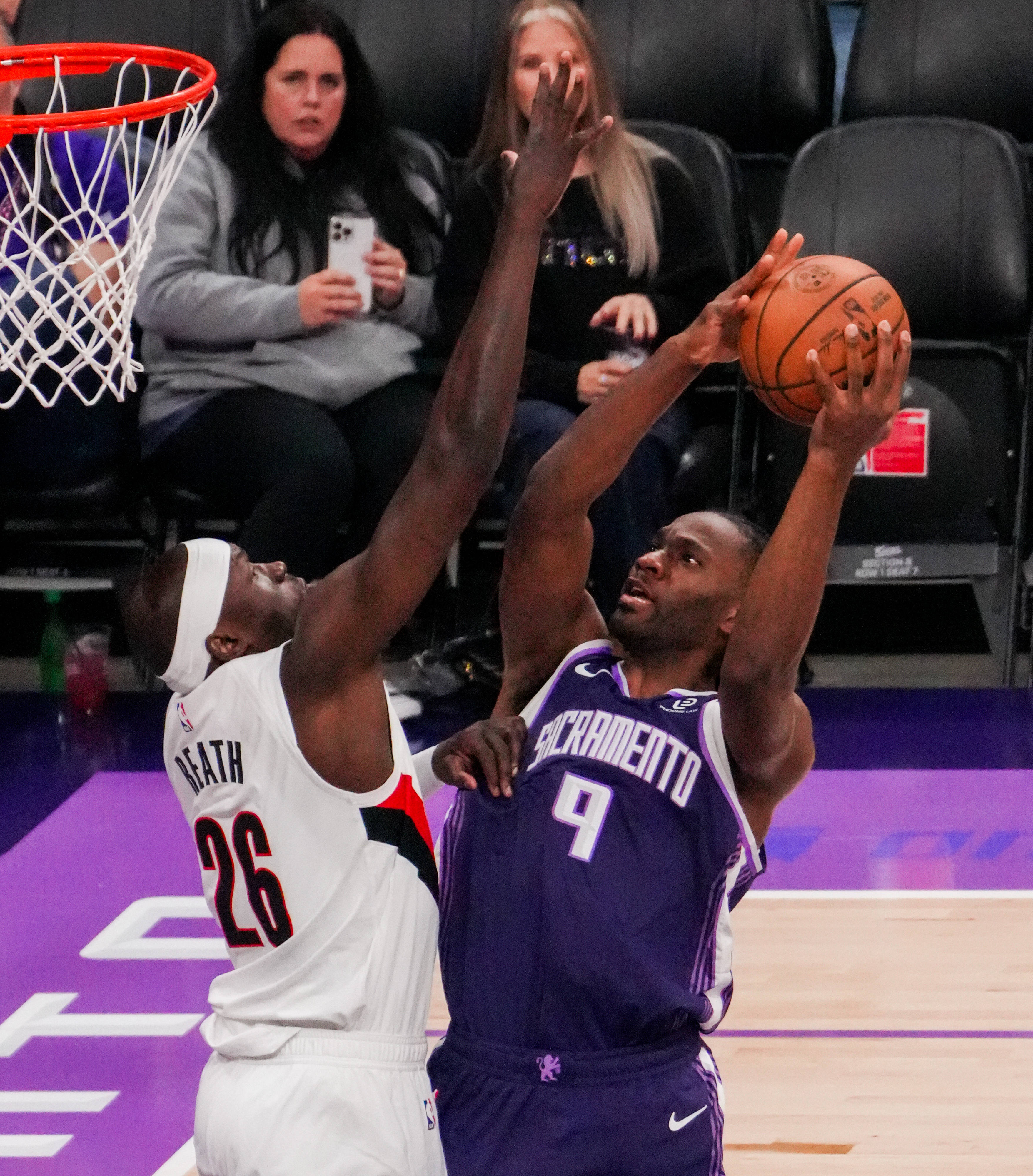 （体育）篮球——NBA常规赛：开拓者胜国王