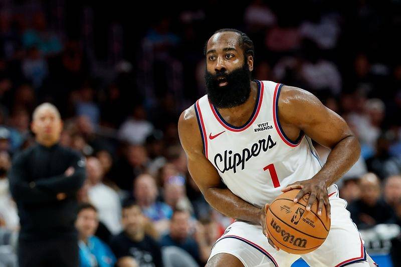 NBA｜55分创快船球员单场得分纪录 哈登梦想仍遥不可及
