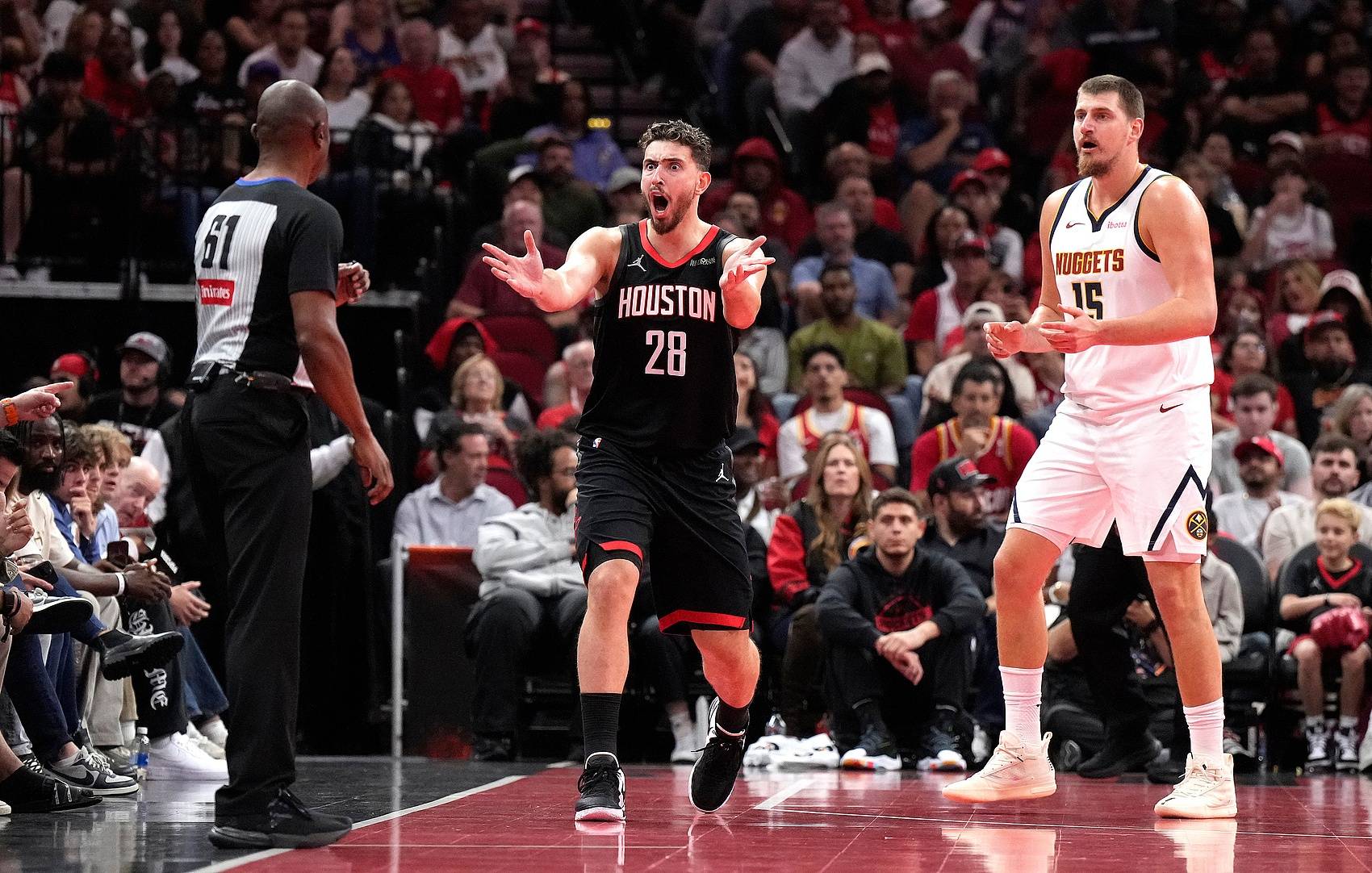 本赛季，NBA历史最强和最惨球队，分别是哪些球队？
